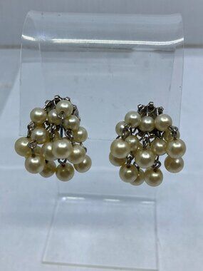 Vtg CORO faux pearl waterfall Miriam Haskell style screw dangle earrings